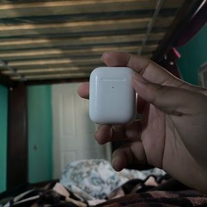 AirPods